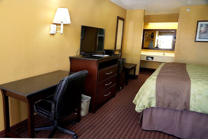 Room 20 of 31
