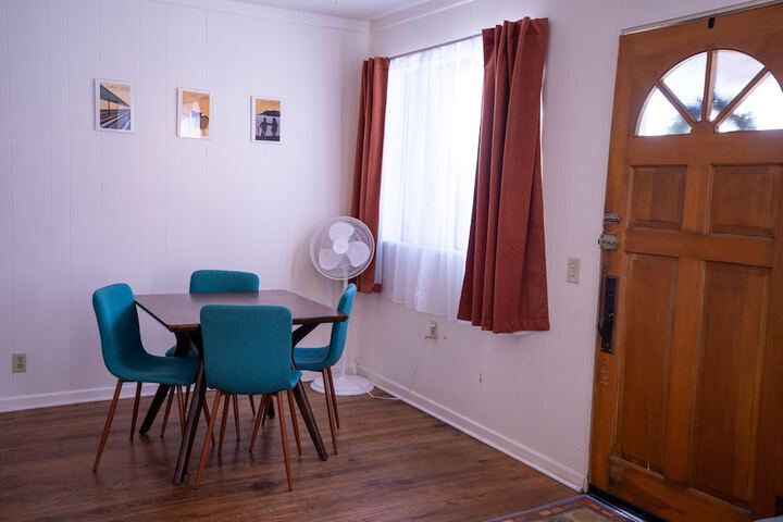 Room 53 of 79