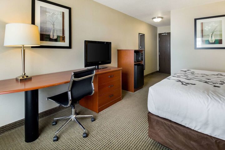 Room 38 of 46