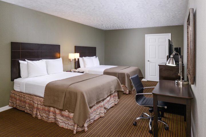 Room 14 of 30