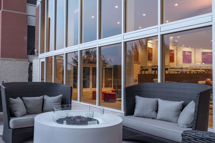 Hilton Garden Inn Dallas at Hurst Conference Center