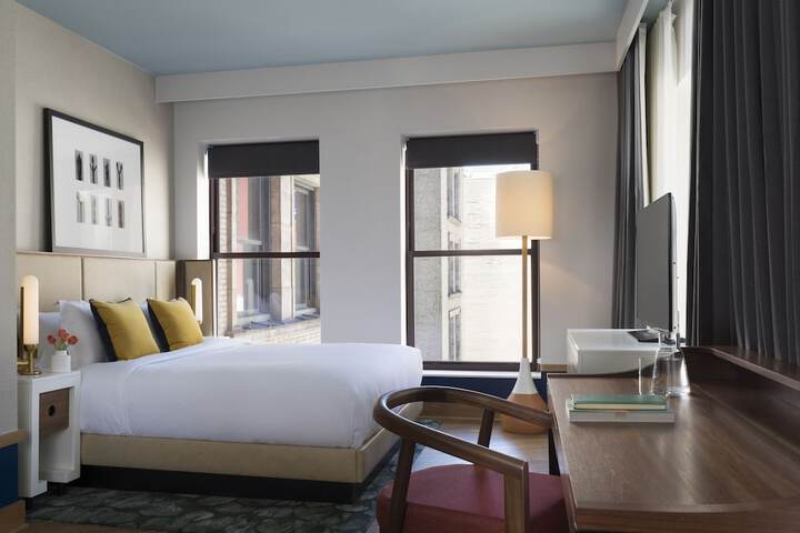 Kimpton Schofield Hotel by IHG