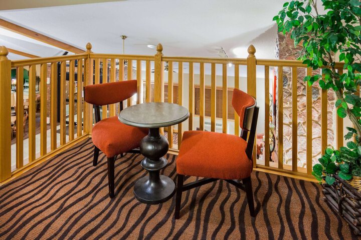 Hotel Interior 8 of 31