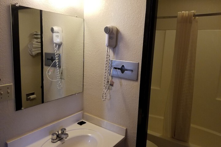 Americas Stay Inn