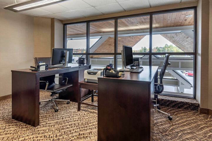 Business Center 41 of 41