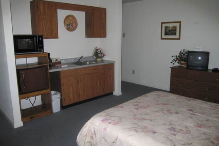 Room 8 of 15