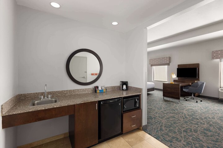 Room 15 of 31