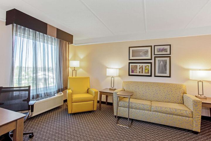 Room 19 of 34