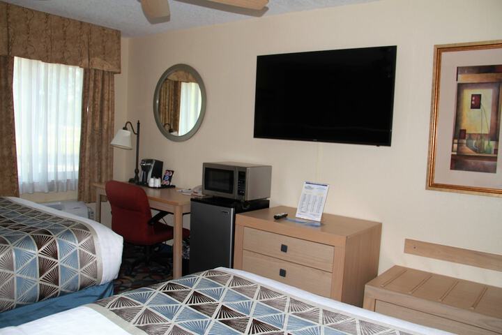 Room 28 of 64