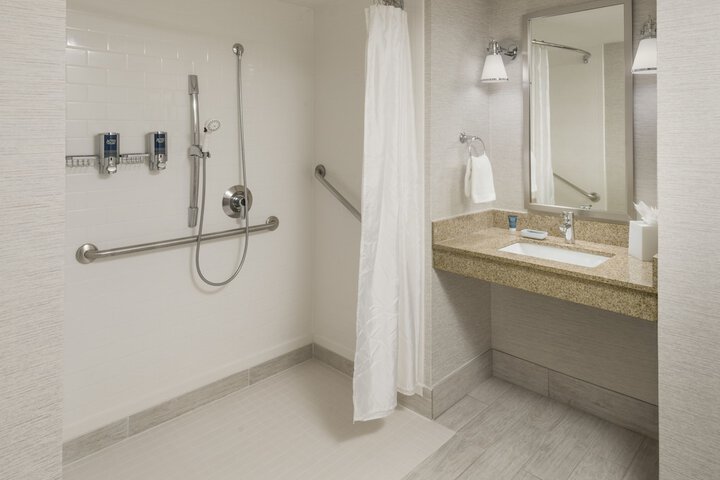 Four Points by Sheraton Boston Logan Airport Revere