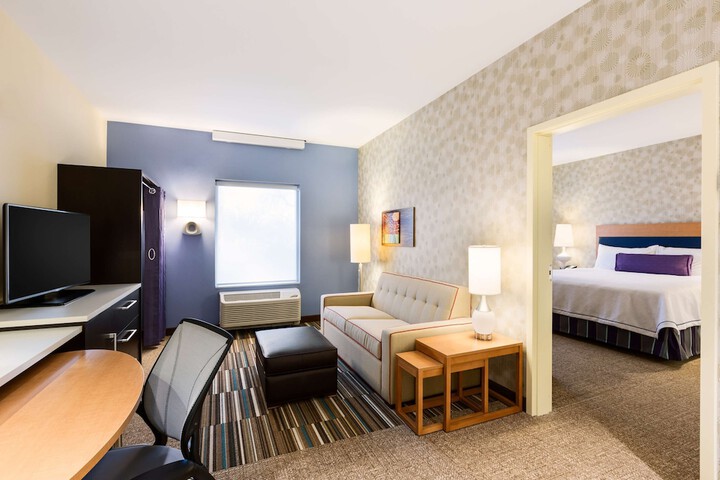 Room 13 of 26