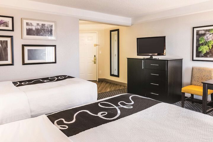 Room 31 of 77