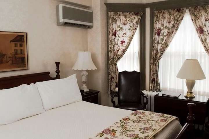 Room 29 of 65