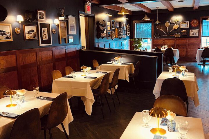 The Aurora Inn