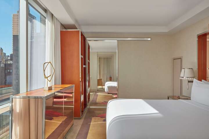 Room 17 of 48