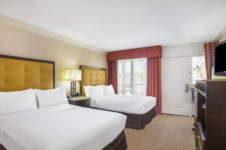 14 West Hotel