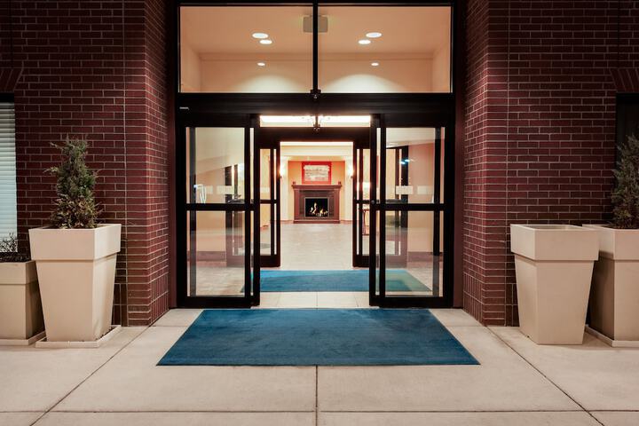 Hotel 7 of 82