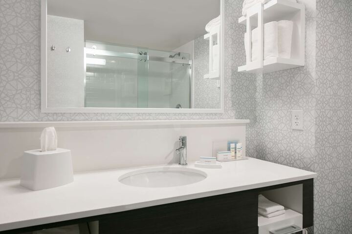 Room 15 of 28