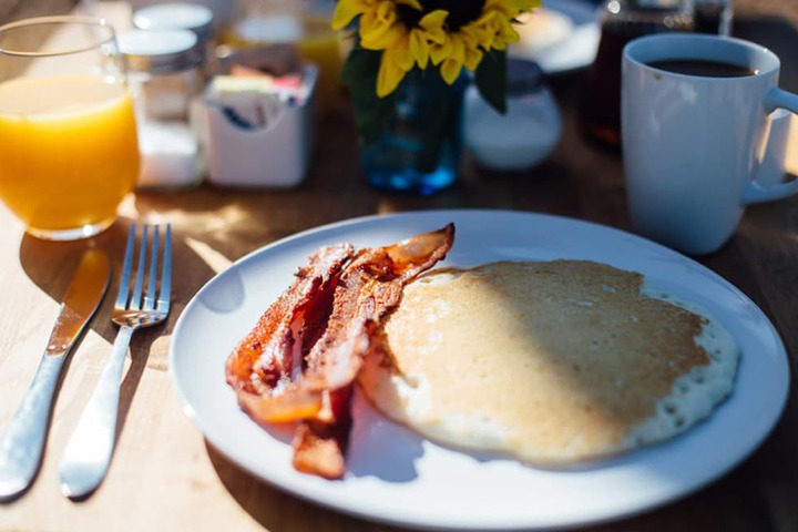 Breakfast/Coffee Service 27 of 32