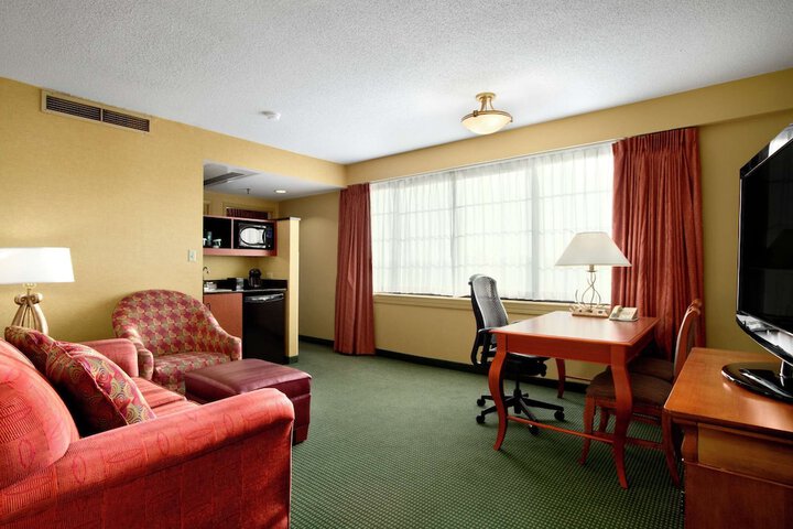 Room 25 of 46