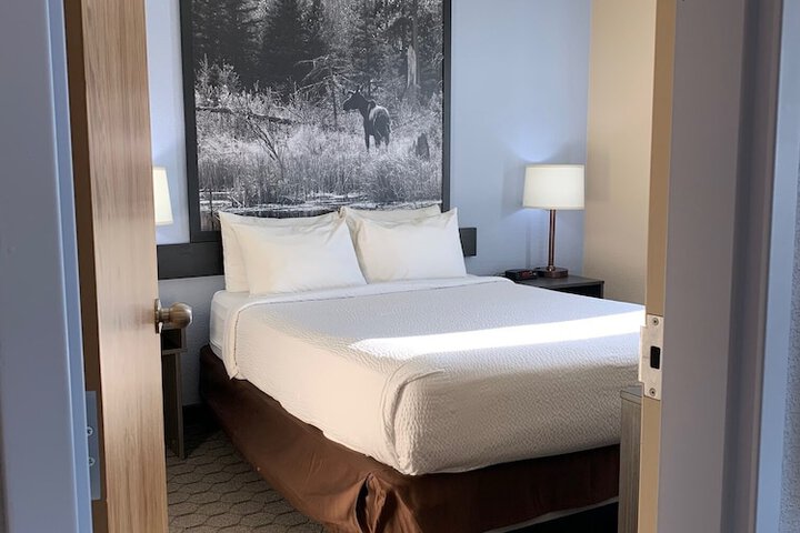 Room 53 of 67