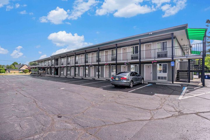 Hotel 6 of 38