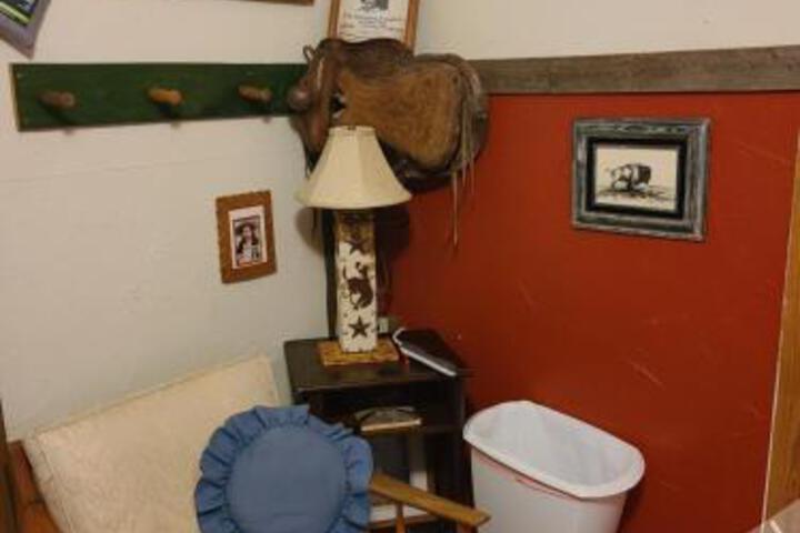 The Buffalo Girls Hotel