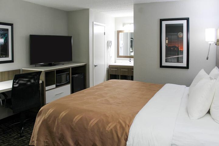 Quality Inn Athens I-65 / Huntsville Area West