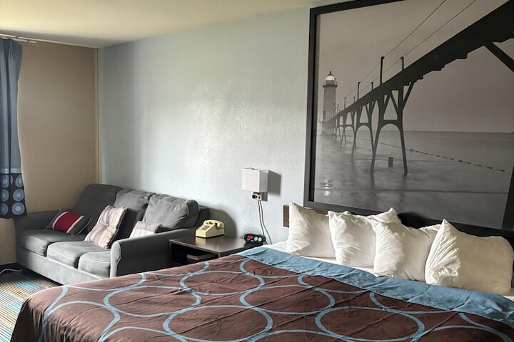 Room 34 of 56