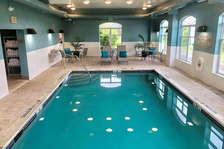 Country Inn & Suites by Radisson Harrisburg West Mechanicsburg