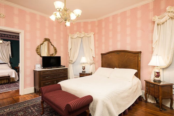 Room 53 of 62