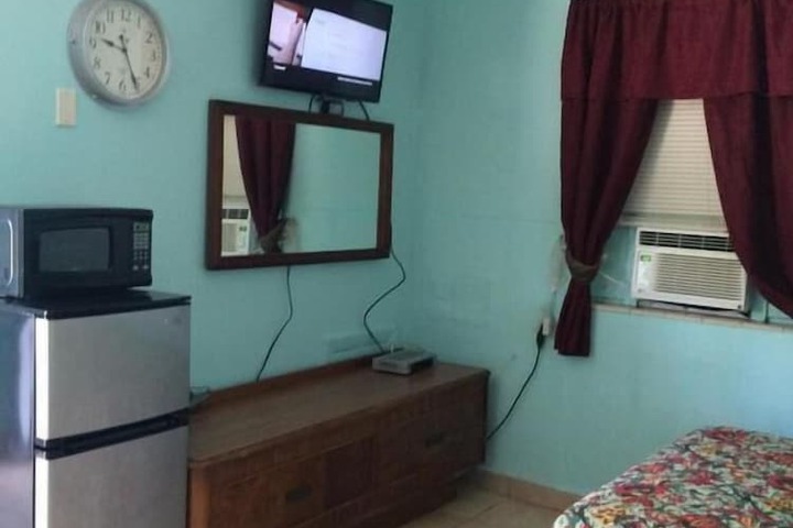 Room 12 of 30