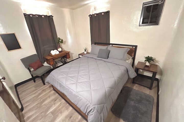Room 54 of 66