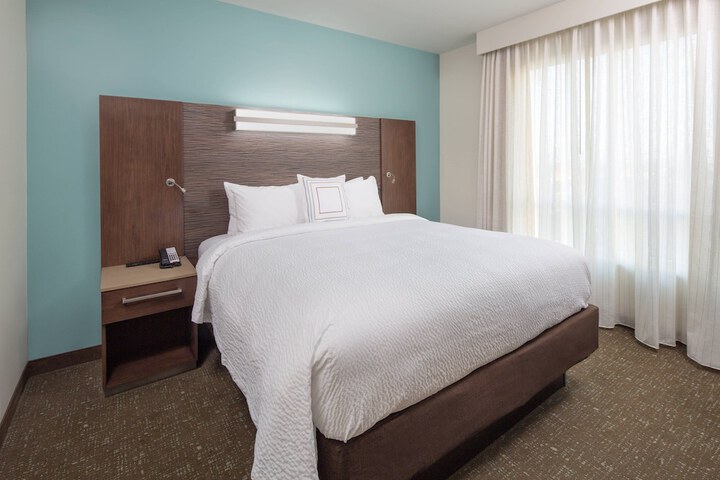 Room 20 of 33