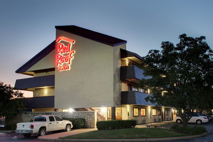 Hotel 2 of 27