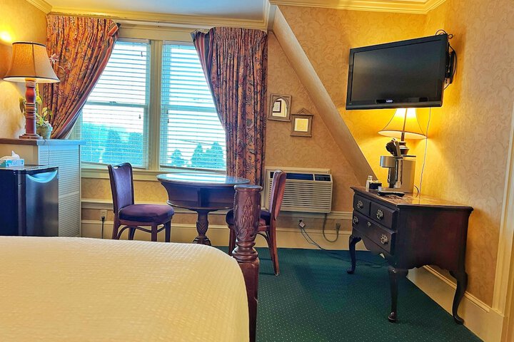 Room 32 of 58