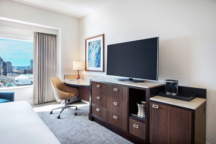 Hilton San Diego Bayfront