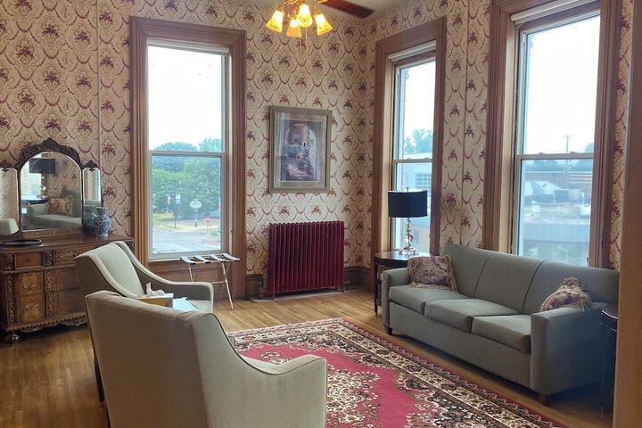 Room 7 of 75
