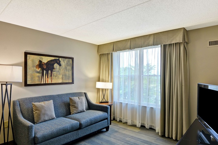 Room 33 of 51