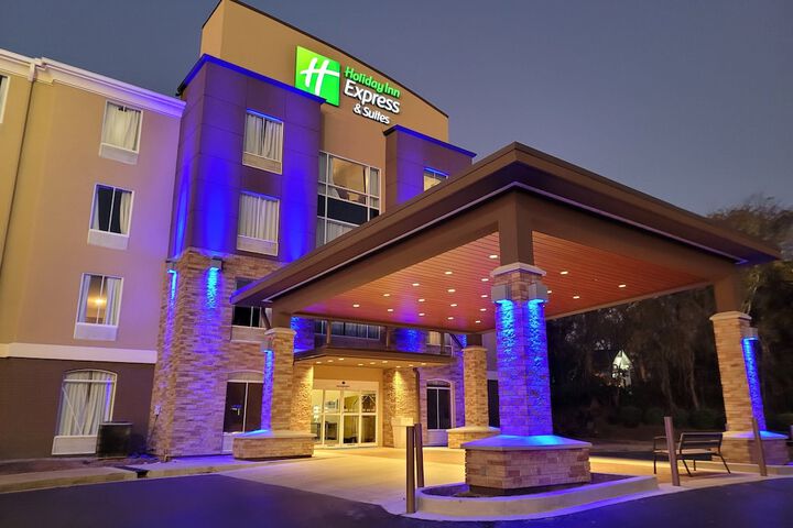 Hotel 4 of 51