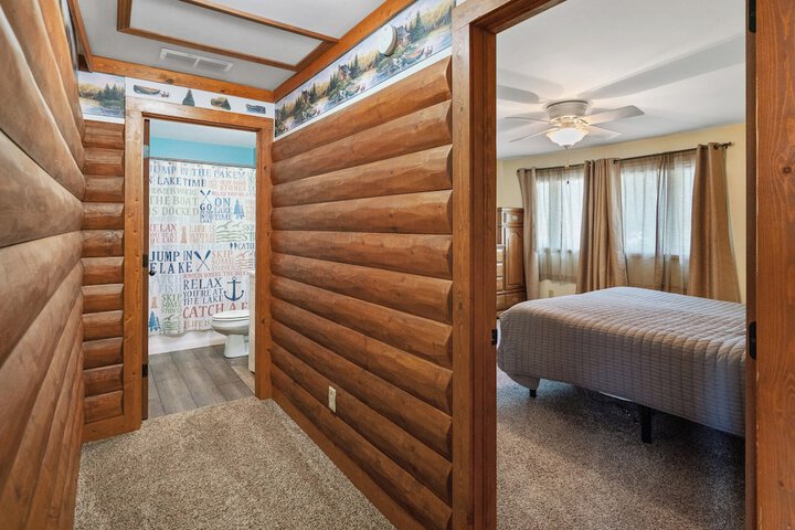 Room 84 of 154