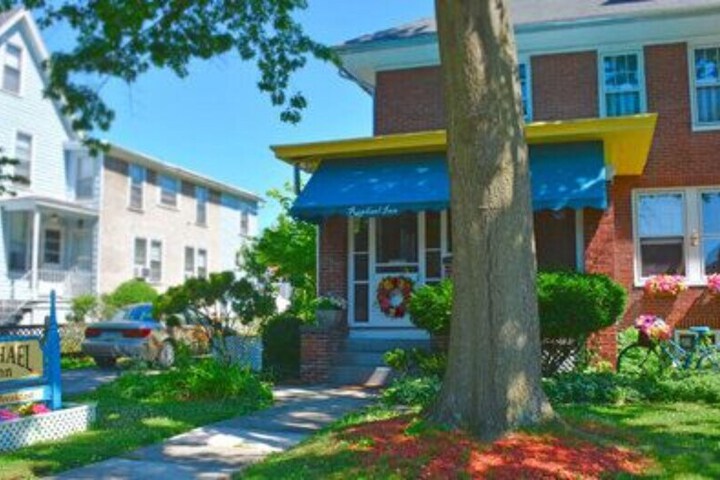 RAPHAEL INN