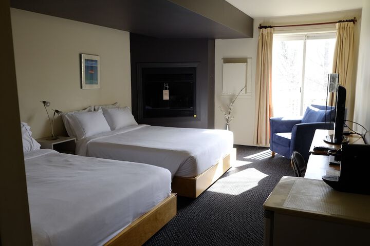 Room 46 of 60
