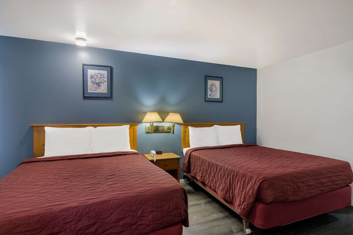 Room 17 of 34