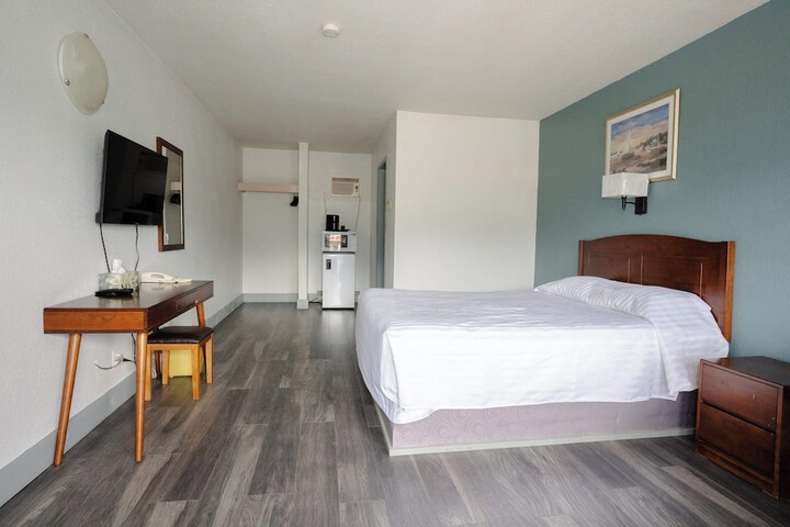 Room 40 of 53
