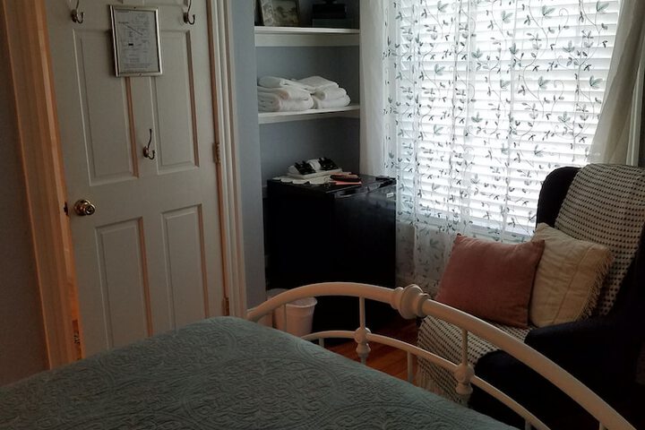 Room 42 of 54