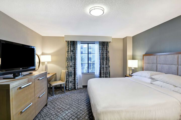 Room 38 of 61