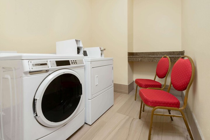 Room 20 of 37