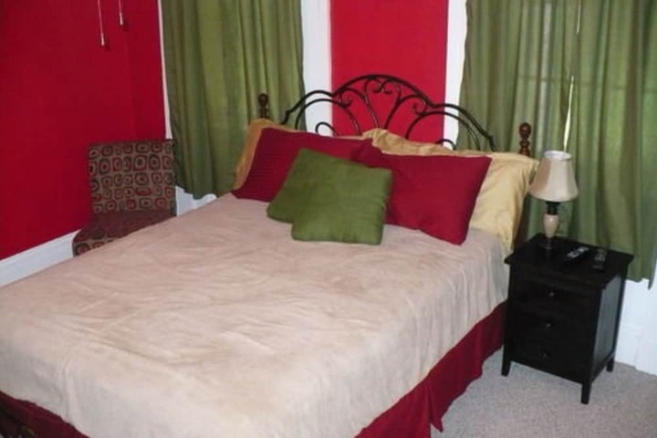 Room 5 of 20