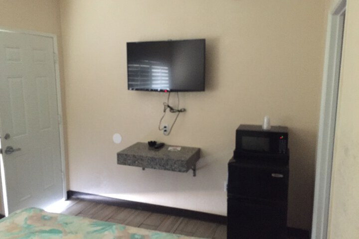 Room 5 of 15